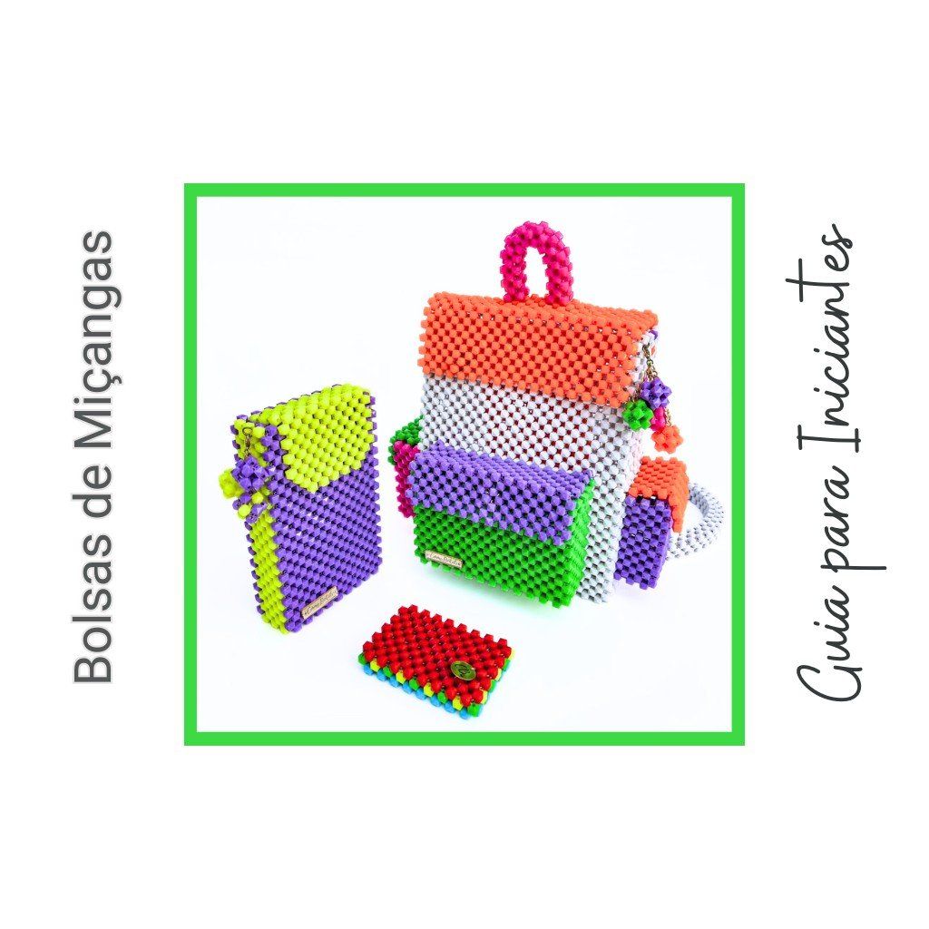 Bolsas feitas de miçangas coloridas